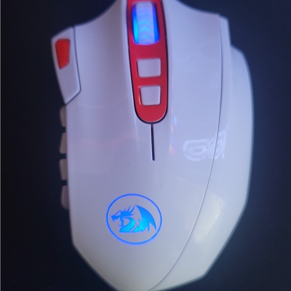 Hardly used white and red red dragon mouse. 6 ft cord - Picture 1 of 4
